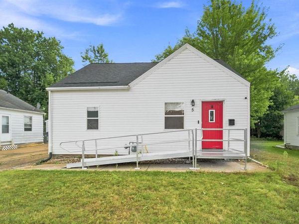 5 ARMSTRONG COURT, Kaukauna, WI 54130