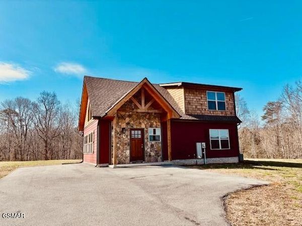 3863 Holders Grove Road , Cosby, TN 37722
