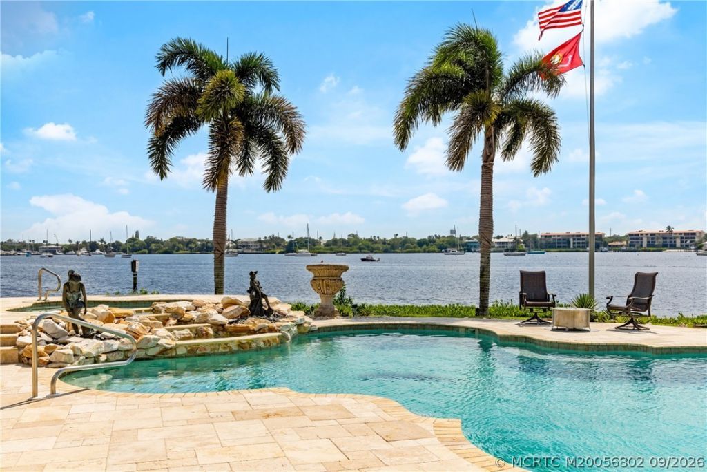 661 SW Bay Pointe Circle, Palm City, FL 34990 Photo
