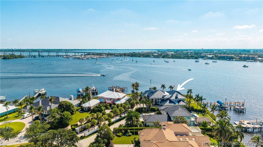661 SW Bay Pointe Circle, Palm City, FL 34990 Photo