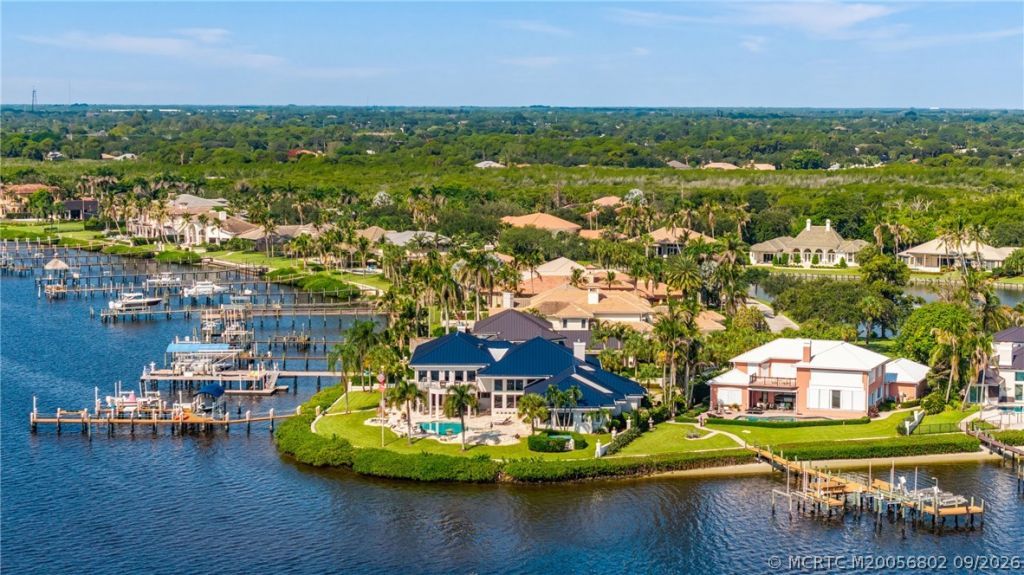 661 SW Bay Pointe Circle, Palm City, FL 34990 Photo