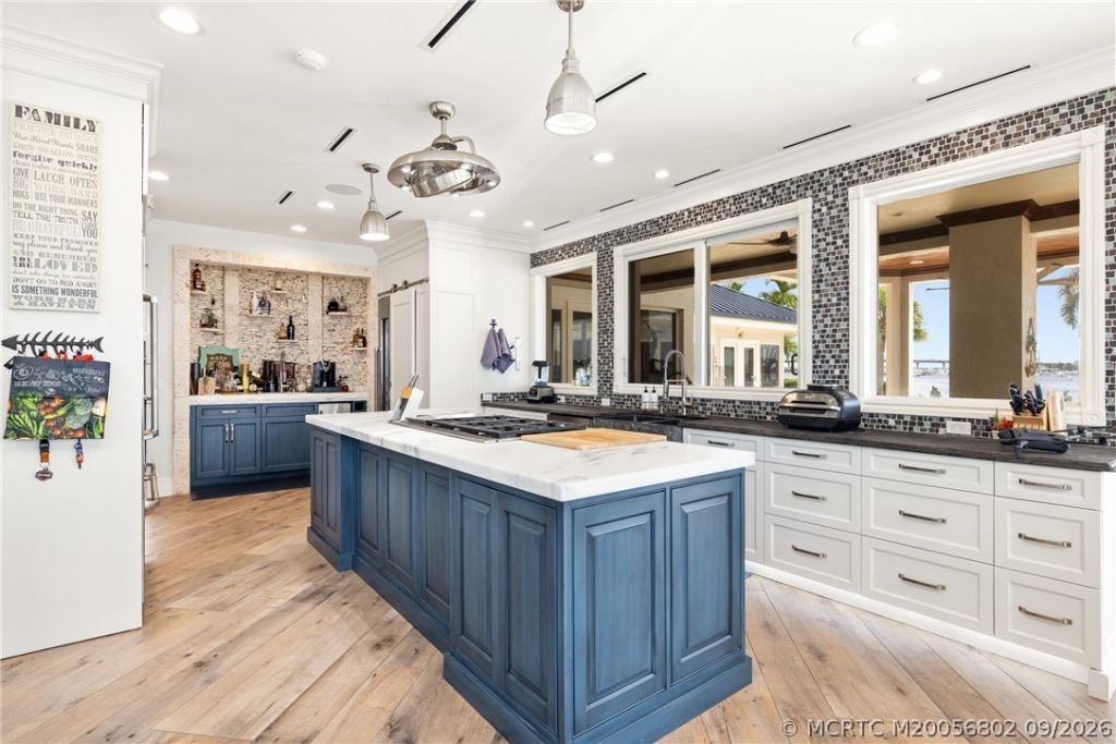 661 SW Bay Pointe Circle, Palm City, FL 34990 Photo