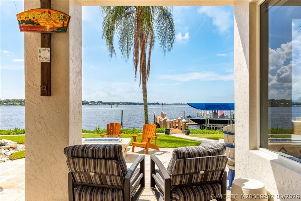 661 SW Bay Pointe Circle, Palm City, FL 34990 Photo