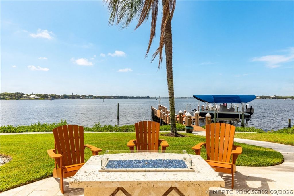 661 SW Bay Pointe Circle, Palm City, FL 34990 Photo