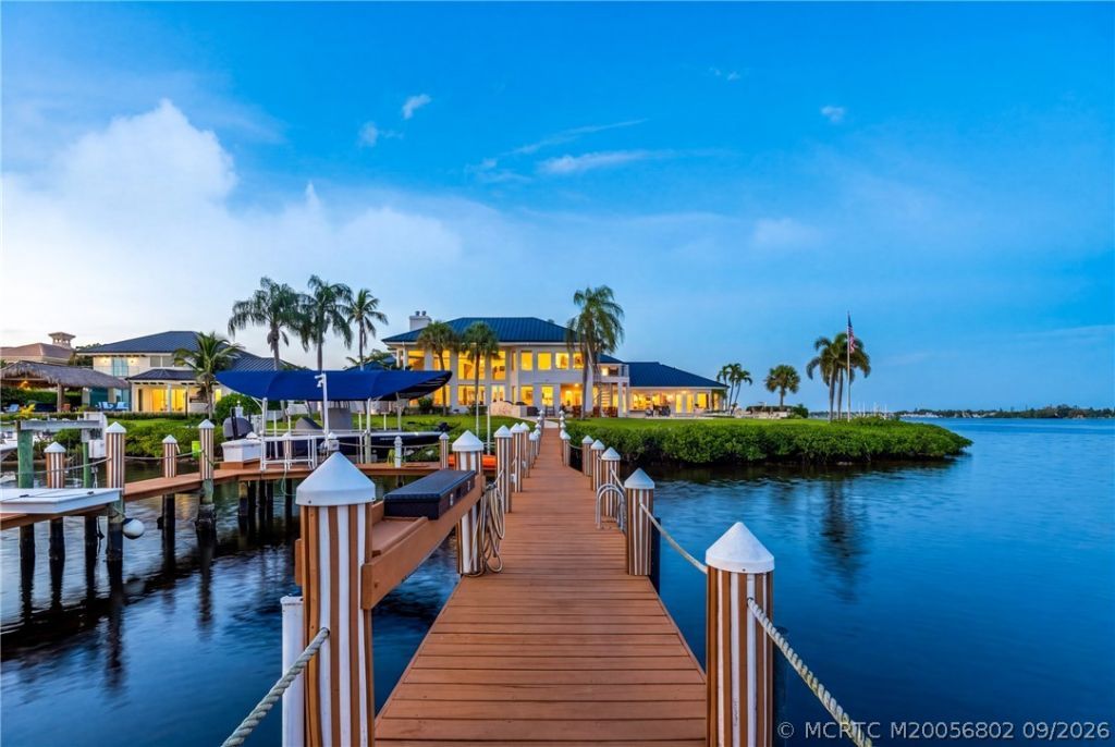 661 SW Bay Pointe Circle, Palm City, FL 34990 Photo