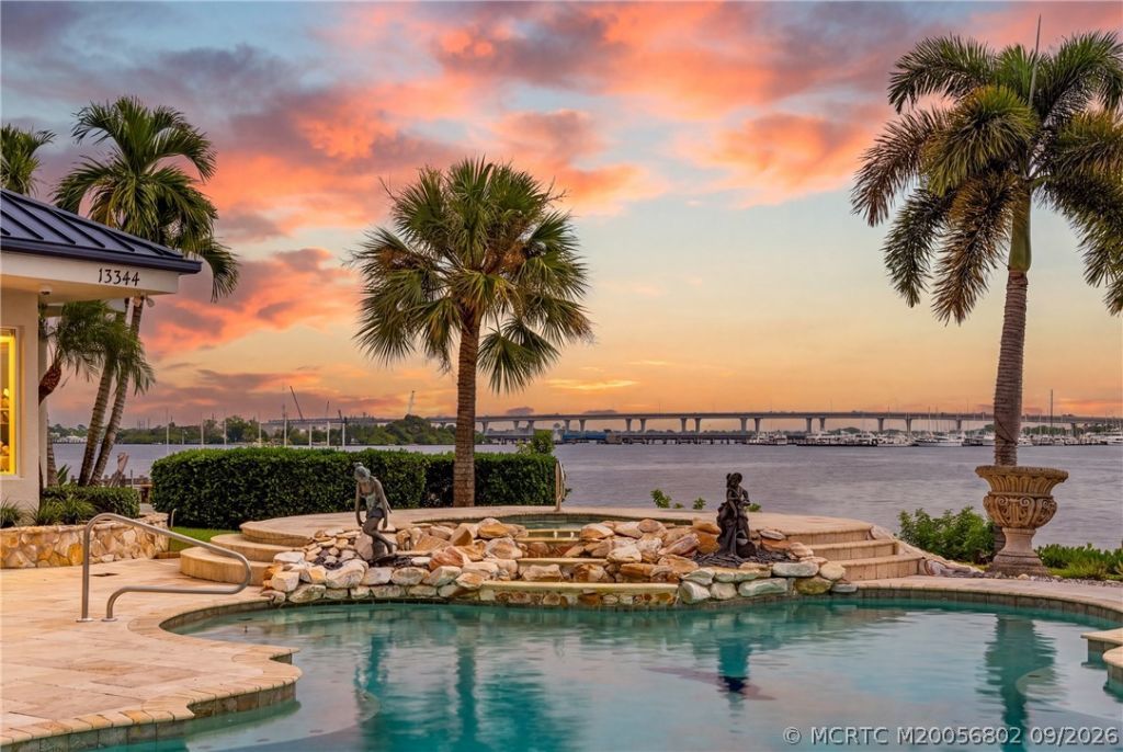 661 SW Bay Pointe Circle, Palm City, FL 34990 Photo