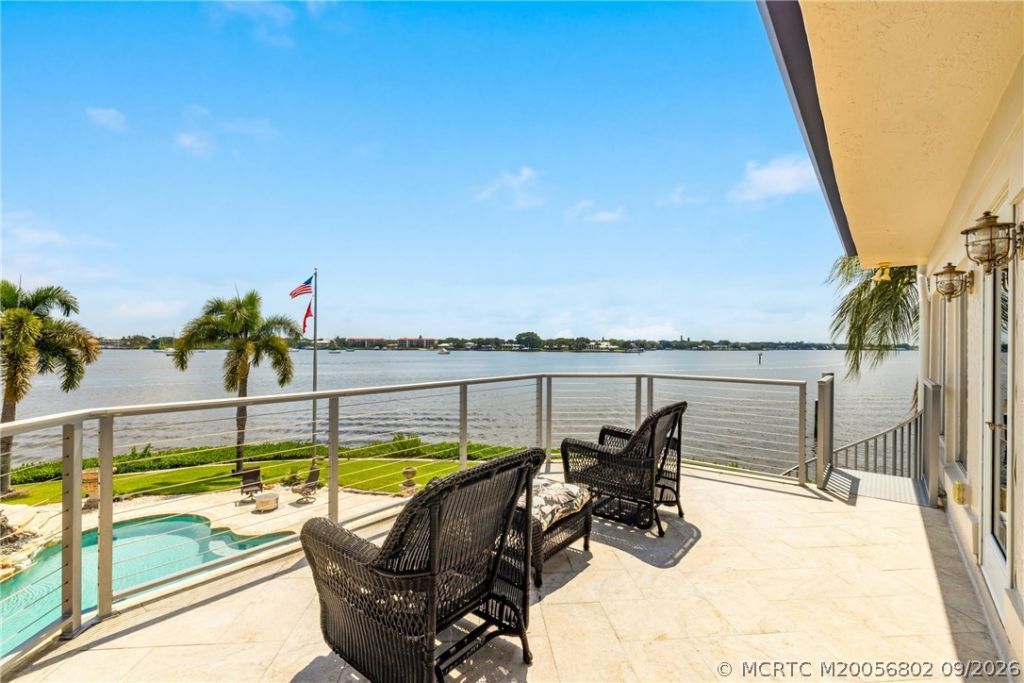 661 SW Bay Pointe Circle, Palm City, FL 34990 Photo