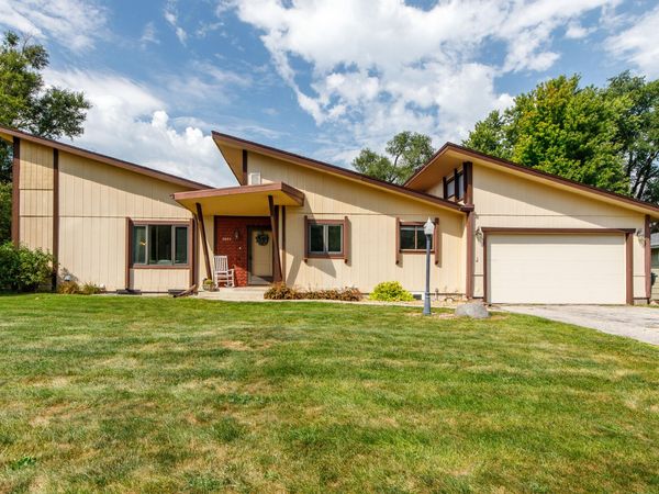 3805 Calhoun Avenue, Ames, IA 50010