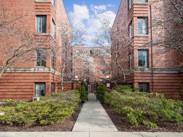 1224 W Chase Avenue , Unit 1F, Chicago, IL 60626