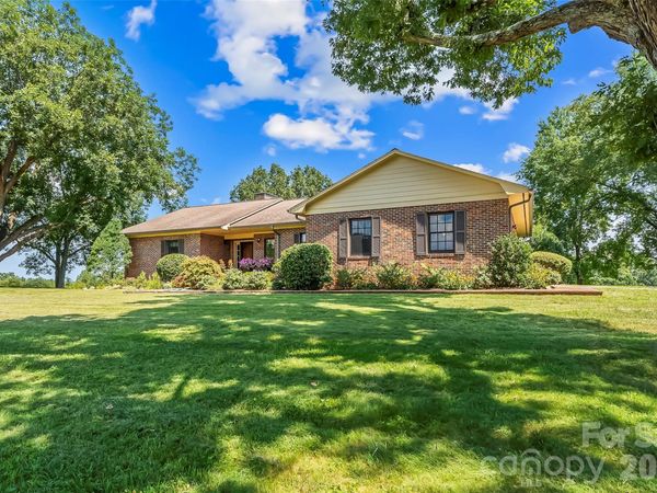 402 Catawba Street, Morganton, NC 28655