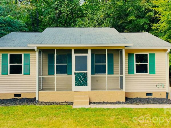 828 Cornelius Road, Mooresville, NC 28117
