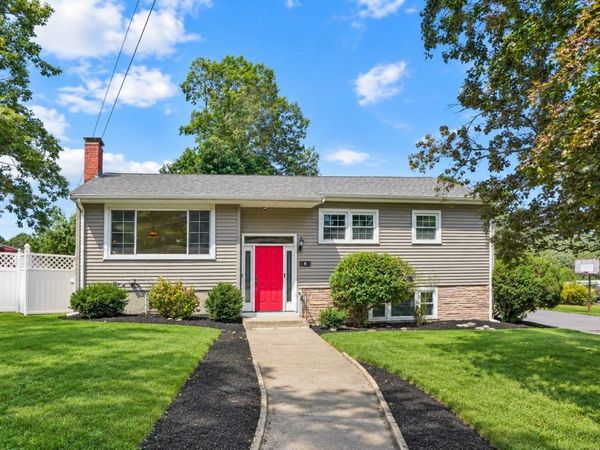 8 Niles Road, Randolph, MA 02368