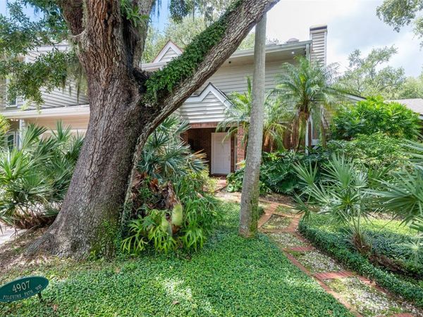 4907 PILGRIMS PATH WAY , TAMPA, FL 33611