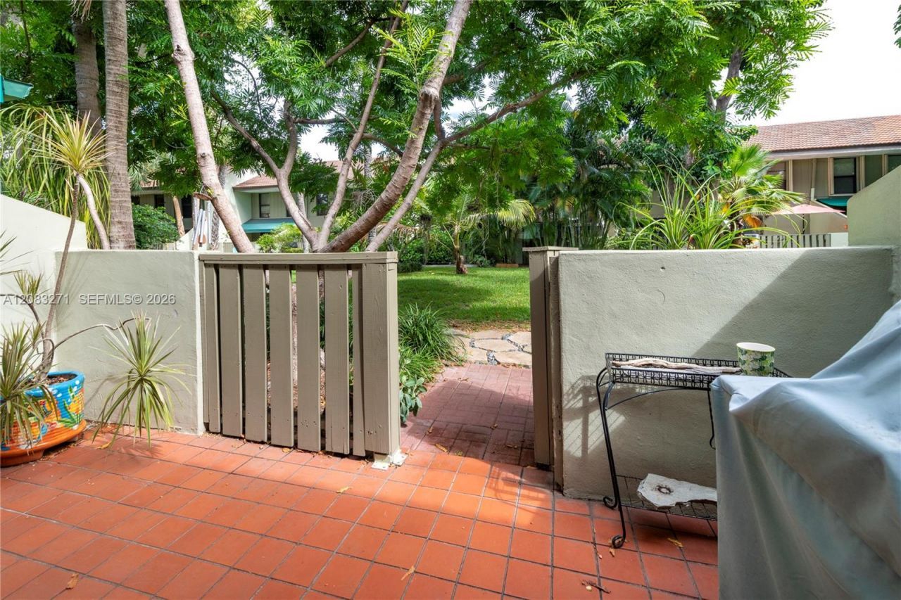 2835 NE 60th St, Fort Lauderdale, FL 33308 Photo