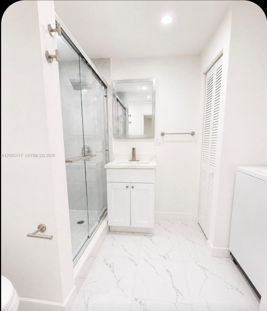 600 NW 108th St, Unit 2, Miami, FL 33168 Photo