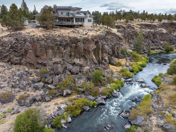 7750 NW Grubstake Way, Redmond, OR 97756