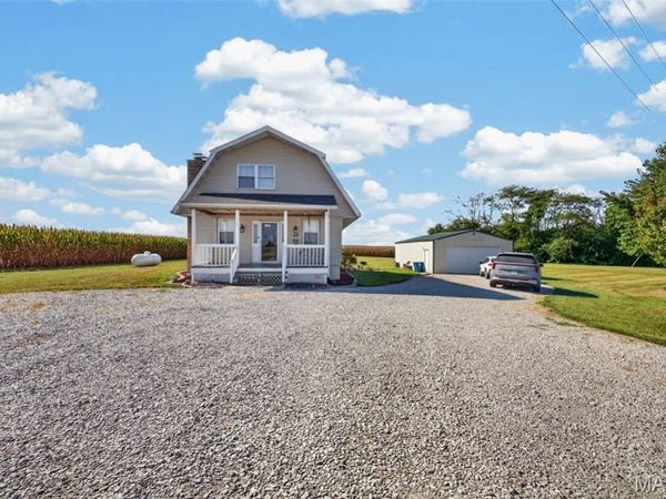 304 State Avenue , Pocahontas, IL 62275