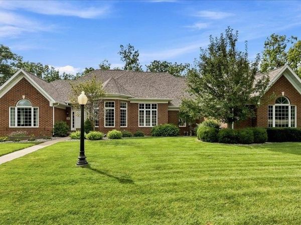 23 Roosevelt Drive, East Dubuque, IL 61025