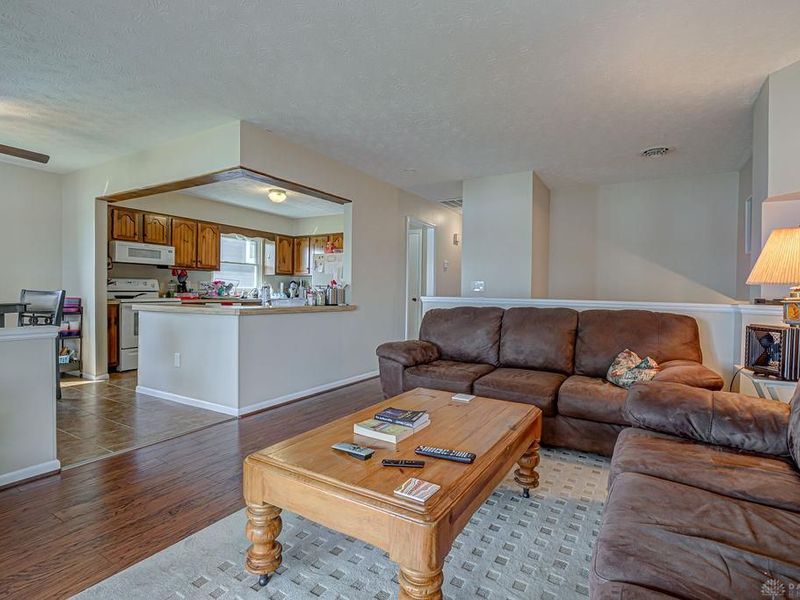 178 Lakengren Drive, Eaton, OH 45320 Photo 9