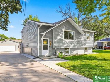 205 Greenhaven Road, Council Bluffs, IA 51503