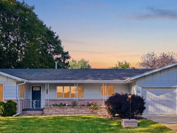 521 Douglas St, Merrill, IA 51031