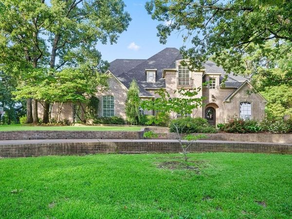 1950 Stonehill Drive , Tyler, TX 75703