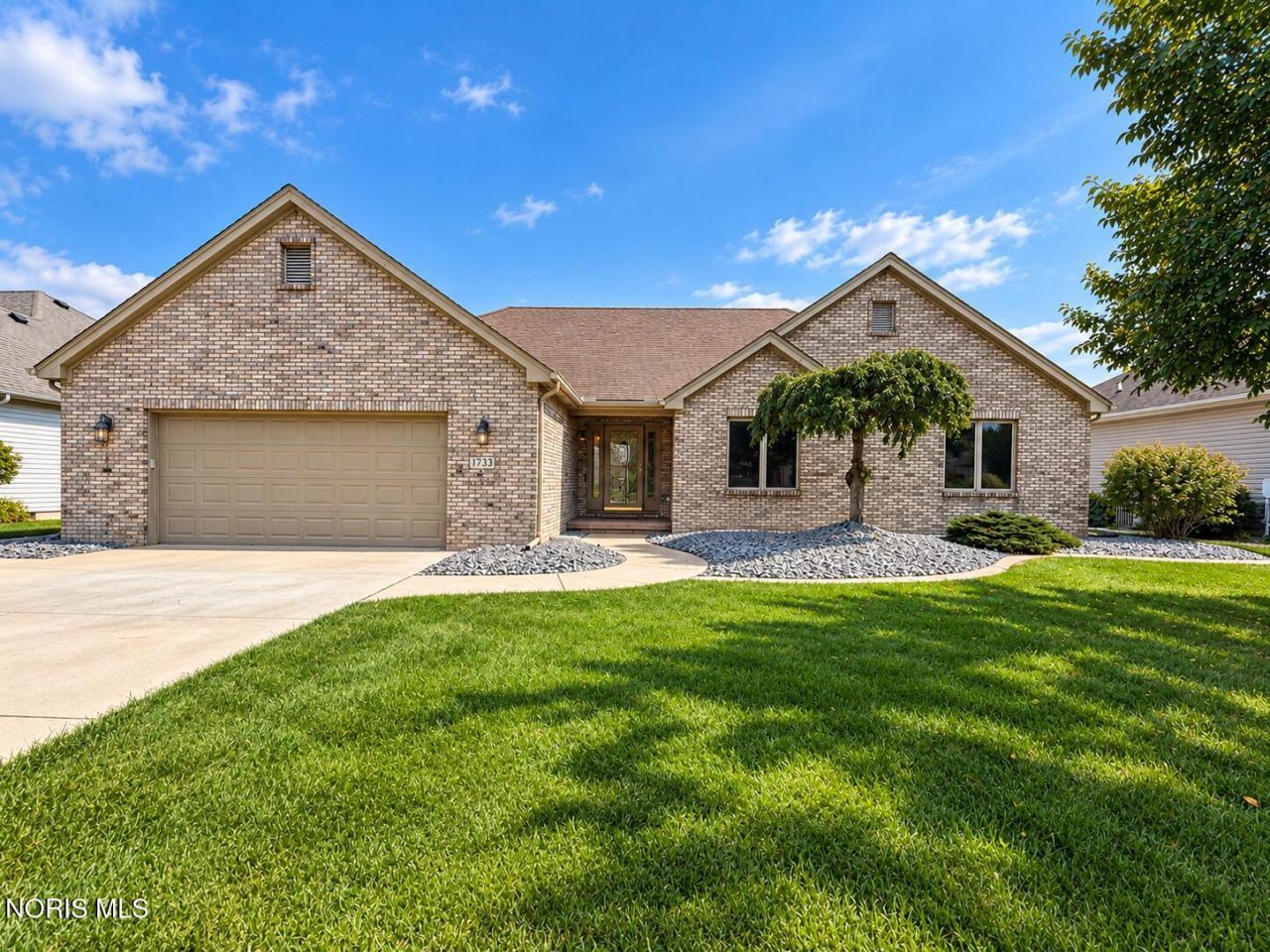 1733 Spring Forest Drive, Oregon, OH 43616 Main Photo