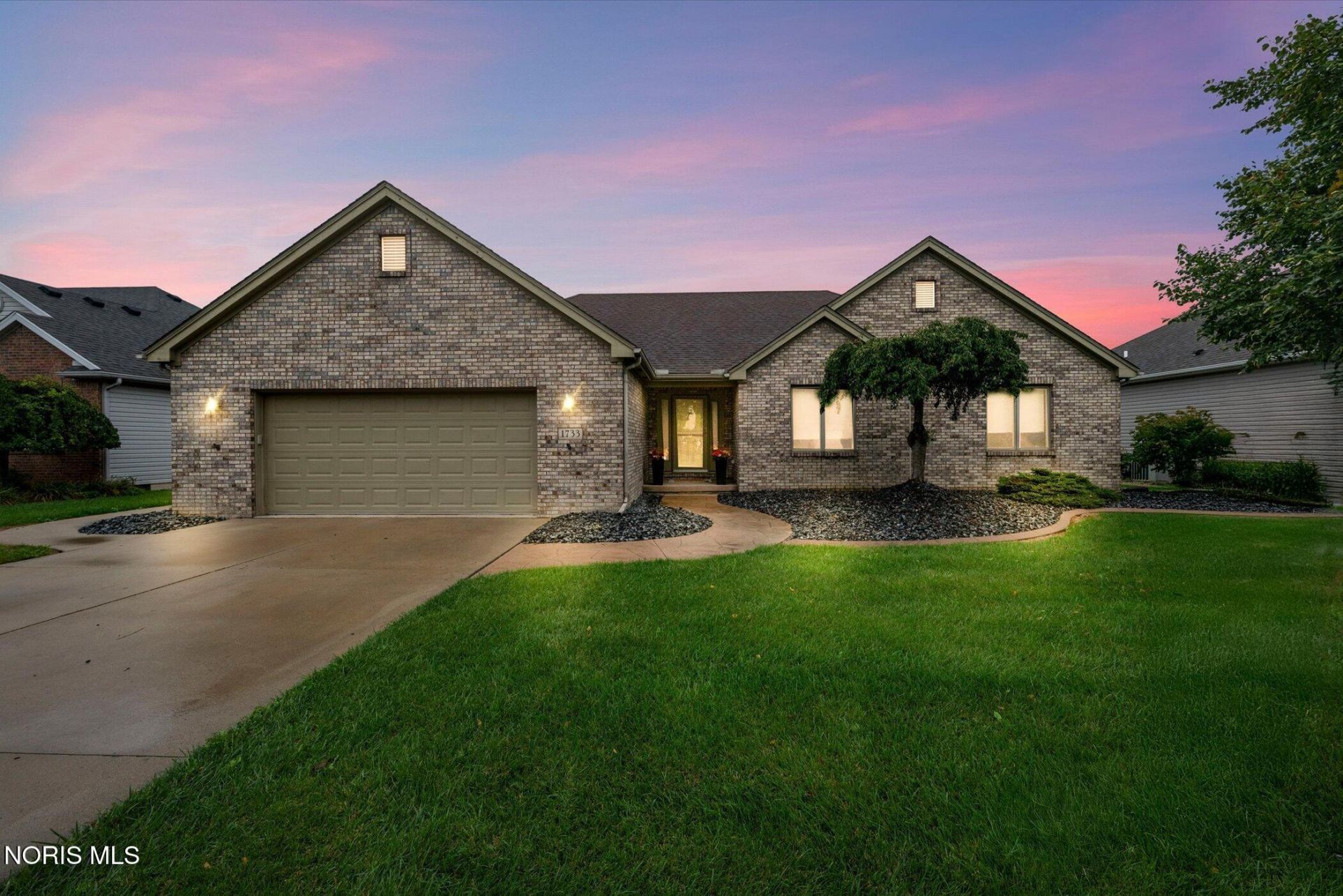 1733 Spring Forest Drive, Oregon, OH 43616 Main Photo