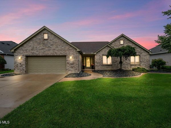1733 Spring Forest Drive, Oregon, OH 43616