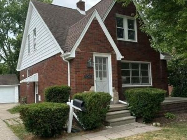 15346 Camden , Eastpointe, Mi 48021