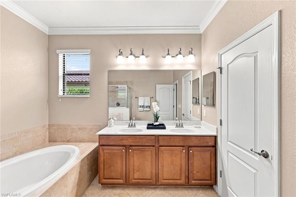 3817 Ruby Way , Naples, FL 34114 Photo