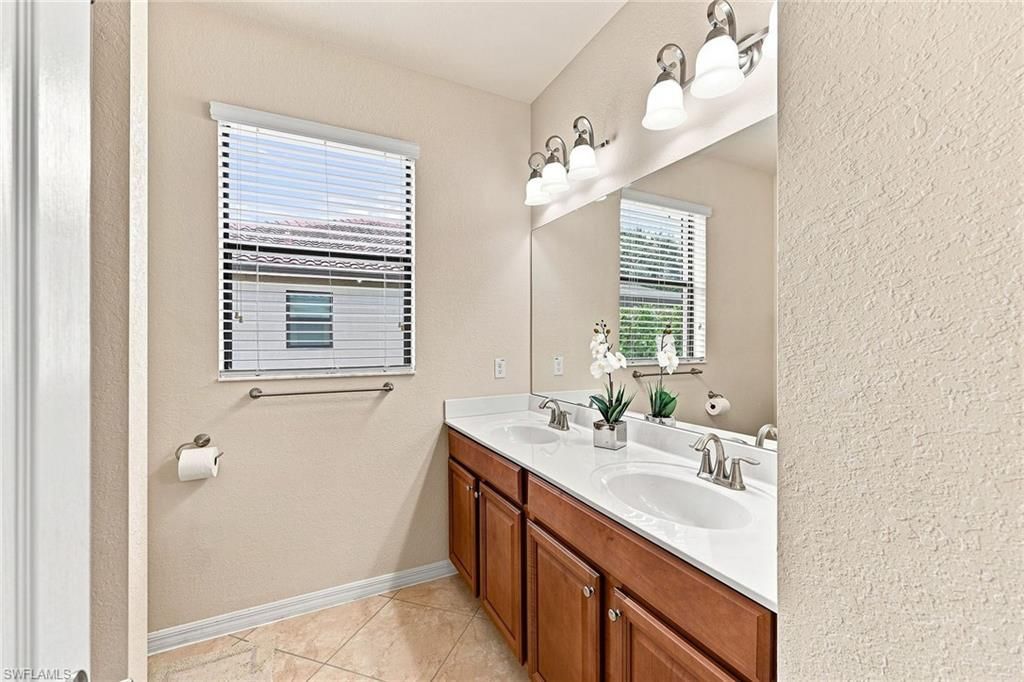 3817 Ruby Way , Naples, FL 34114 Photo