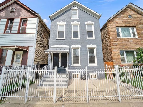 3816 S HONORE Street , Unit 2, Chicago, IL 60609