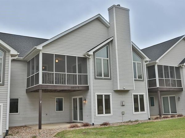 2212 Bos Landen Drive, Unit 2, Pella, IA 50219