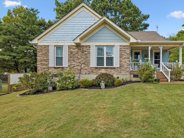 709 Woodbrier Ct , Hermitage, TN 37076