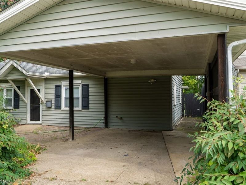 1270 Concord Street NW, Massillon, OH 44646 Photo 2
