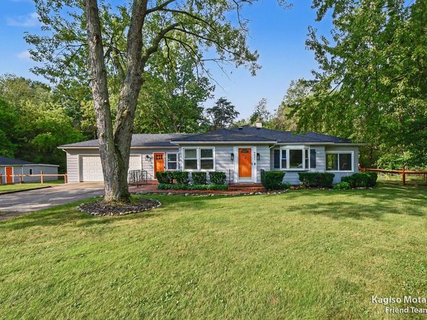 4621 Whitneyville Avenue SE, Ada, MI 49301