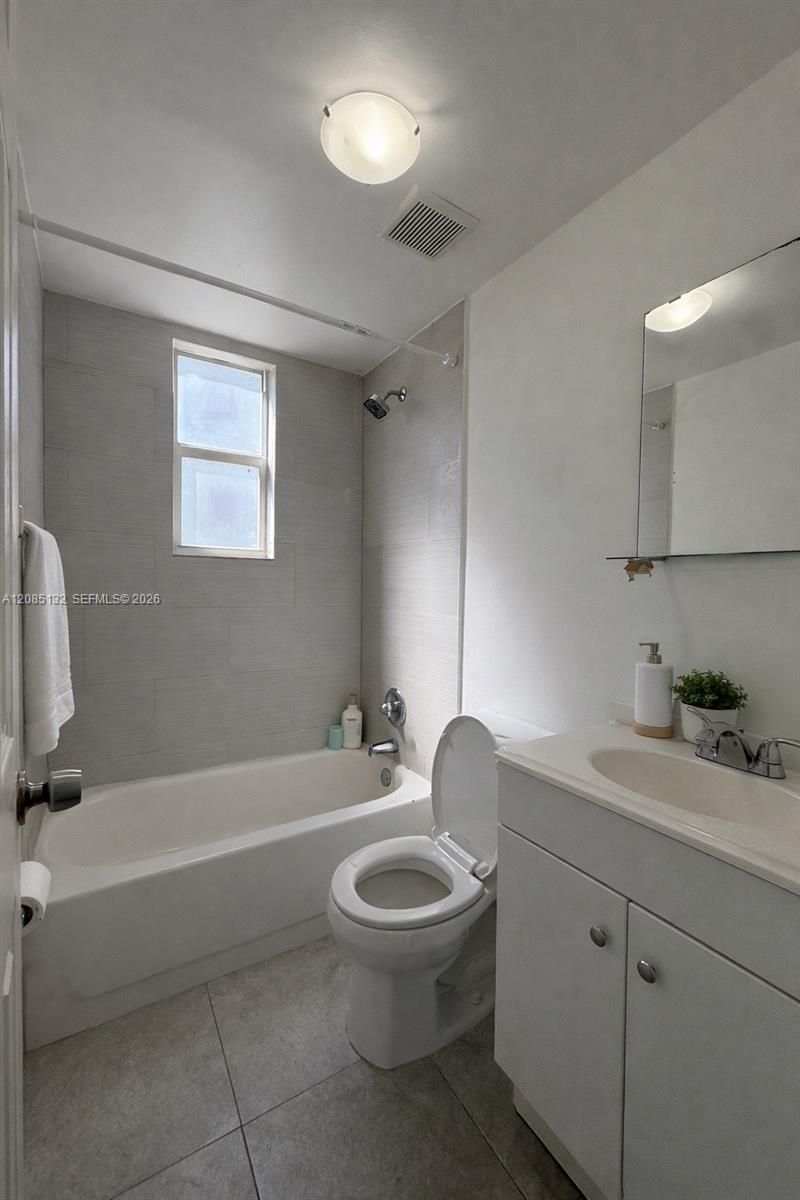 540 NW 7th St, Unit 51, Miami, FL 33136 Photo