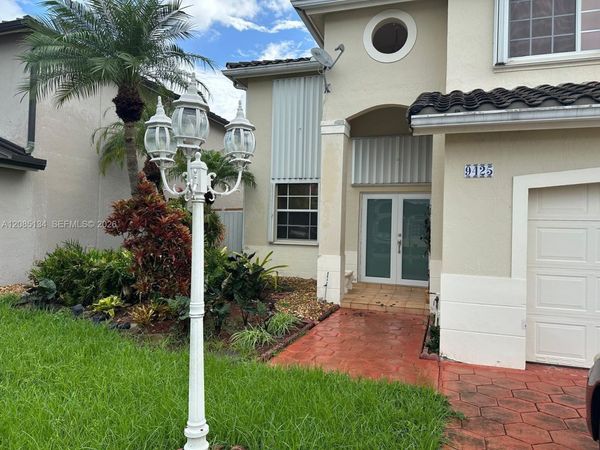 9425 SW 155th Ave , Miami, FL 33196