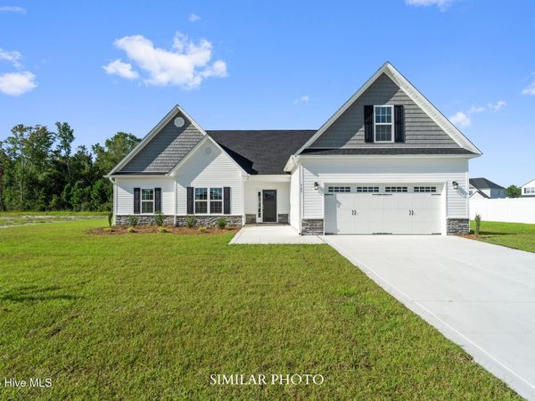 501 Appalachian Trail N, Jacksonville, NC 28546