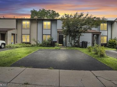 2323 IONOFF ROAD, HARRISBURG, PA 17110