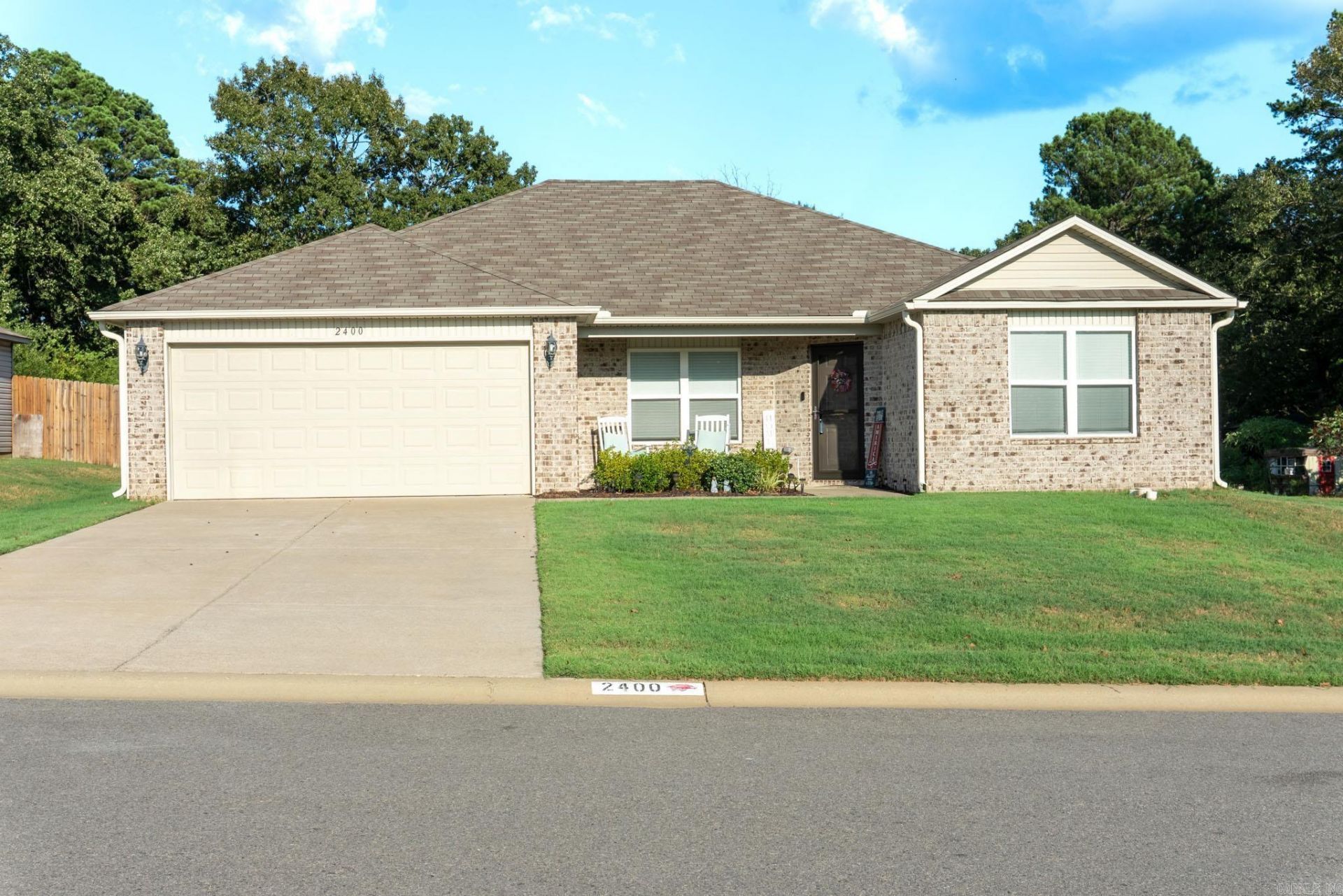2400 Vivan Drive Benton, AR 72015