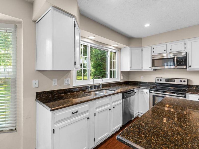 9944 Kerr Cemetery Road, Loveland, OH 45140 Photo 12