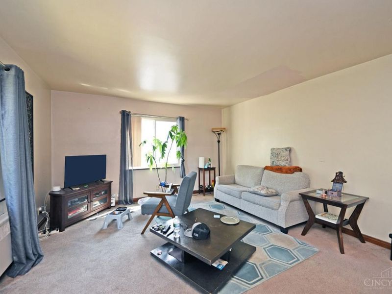 5645 Colerain Avenue, Cincinnati, OH 45239 Photo 8
