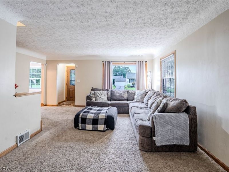 5703 Haverhill Avenue, Parma, OH 44129 Photo 10