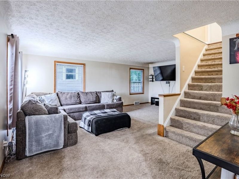 5703 Haverhill Avenue, Parma, OH 44129 Photo 12