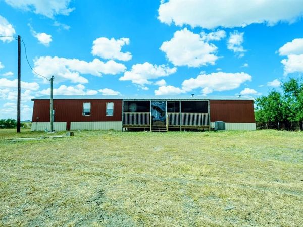 131 Clover Court, Hubbard, TX 76648