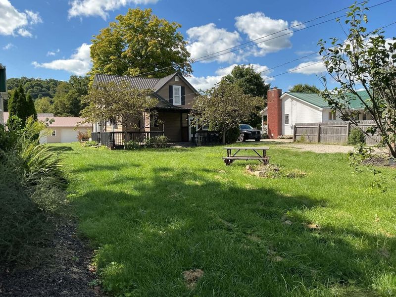 156 N Sugar Street, Saint Louisville, OH 43071 Photo 3