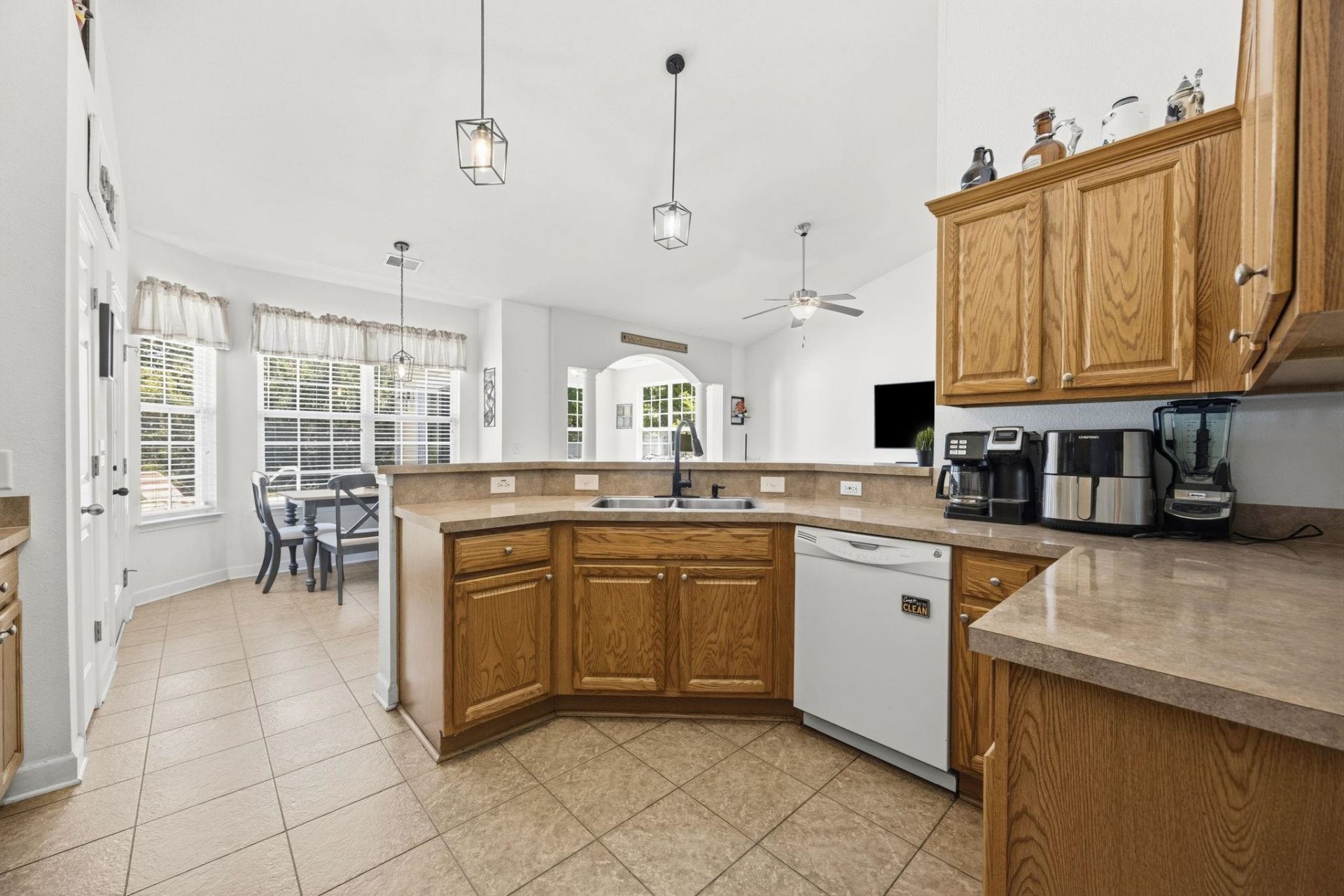 810 Indianola Ct. Photo 13