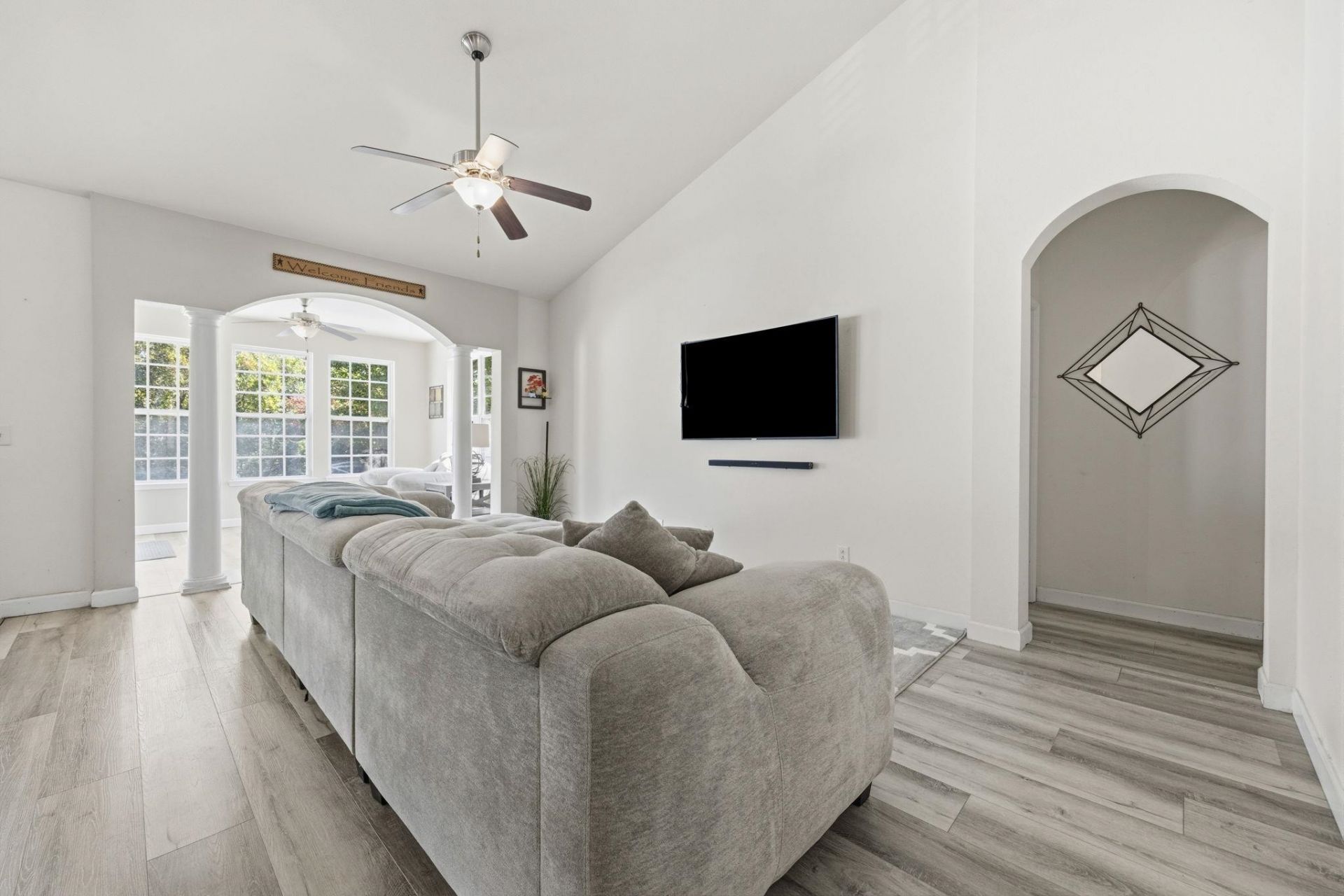 810 Indianola Ct. Photo 6